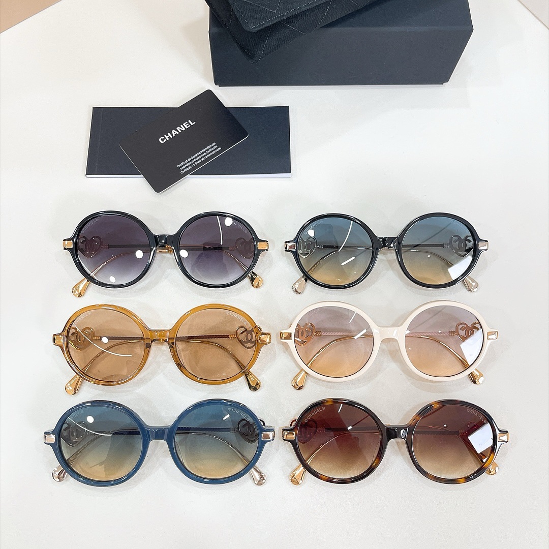 Chanel Sunglasses - Model CH-04