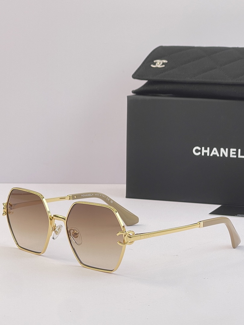 Chanel Sunglasses - Model CH-10