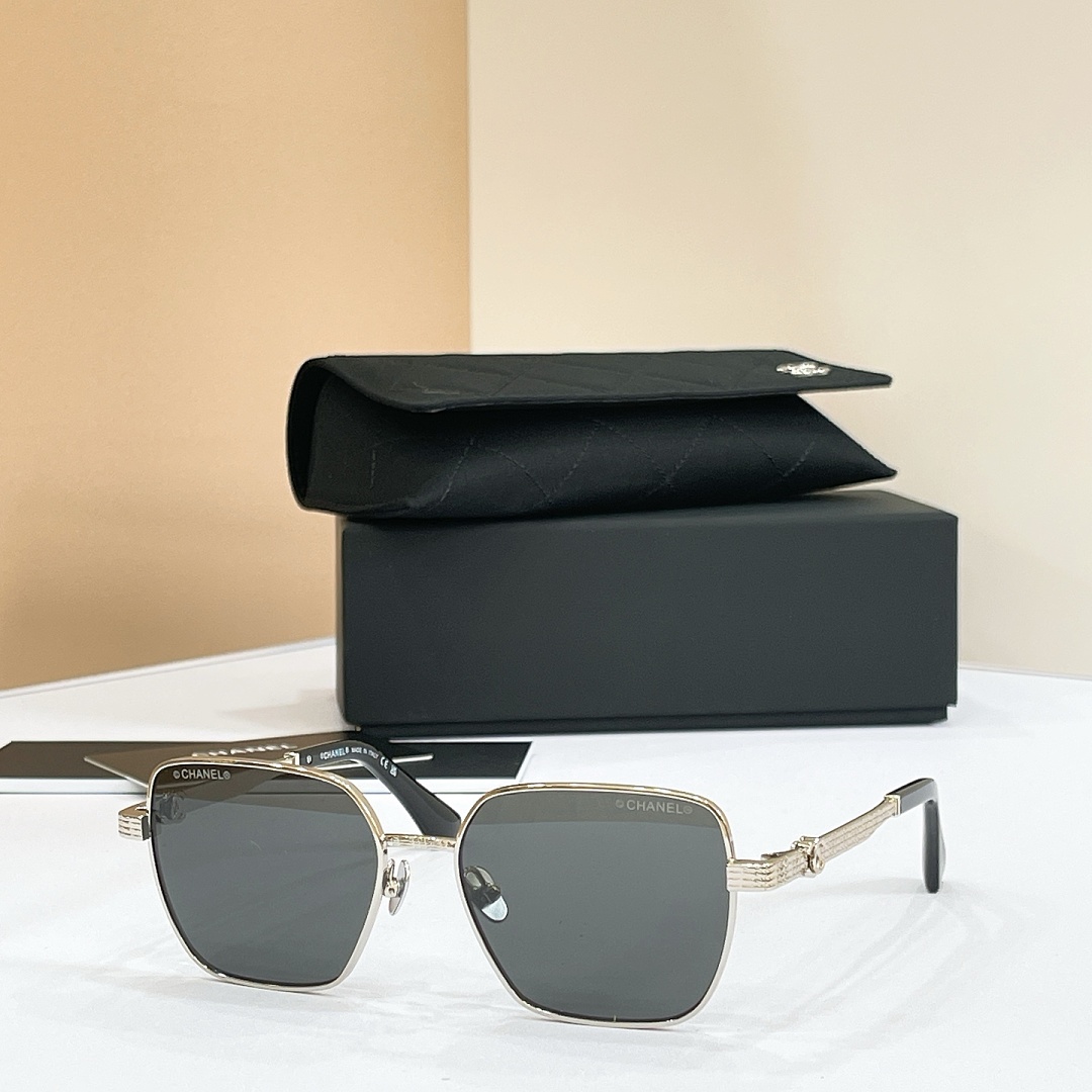 Chanel Sunglasses - Model CH-12