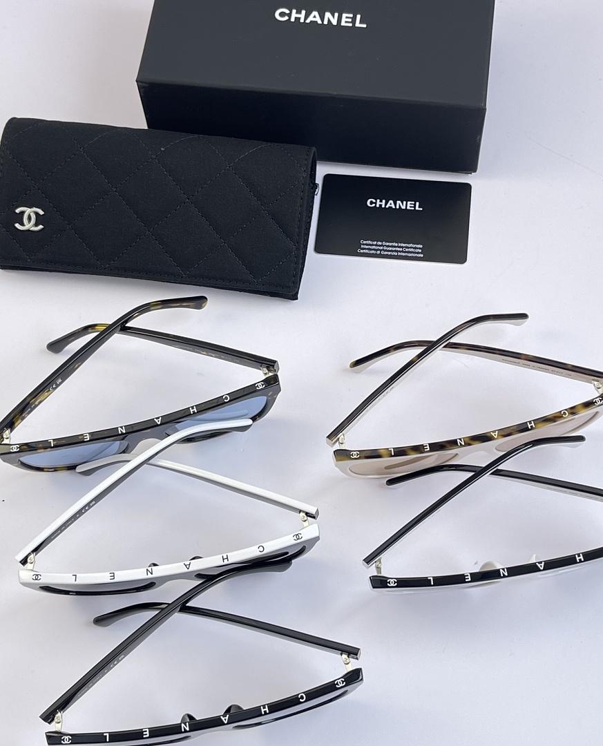Chanel Sunglasses - Model CH-14