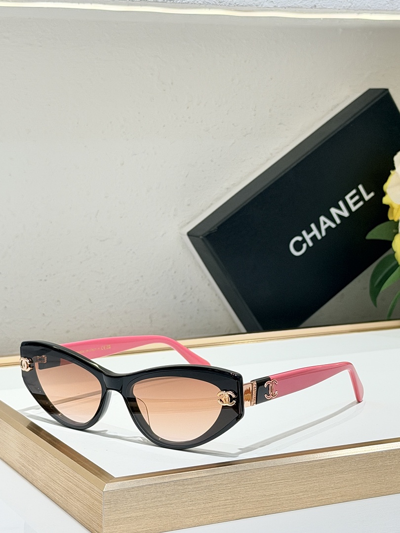Chanel Sunglasses - Model CH-20