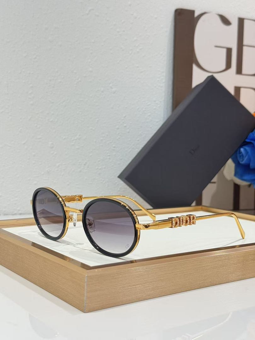 Dior Sunglasses - Model DR-10