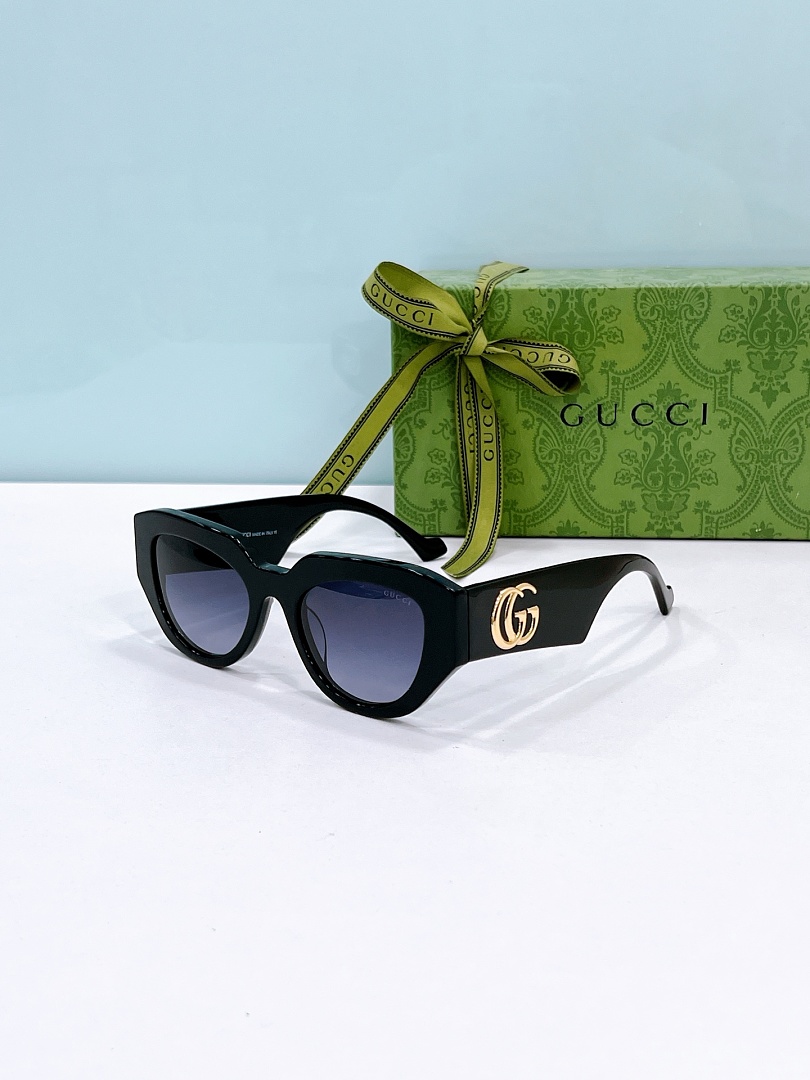 Gucci Sunglasses - Model GC-08