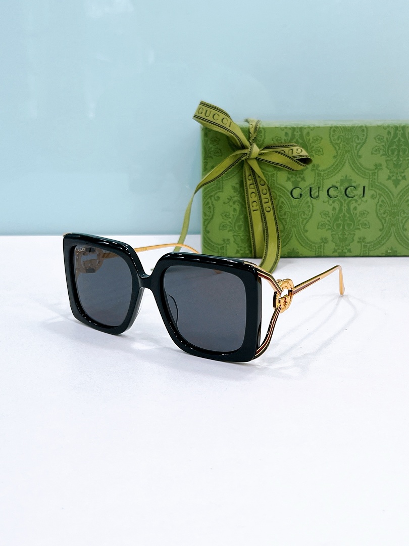 Gucci Sunglasses - Model GC-10