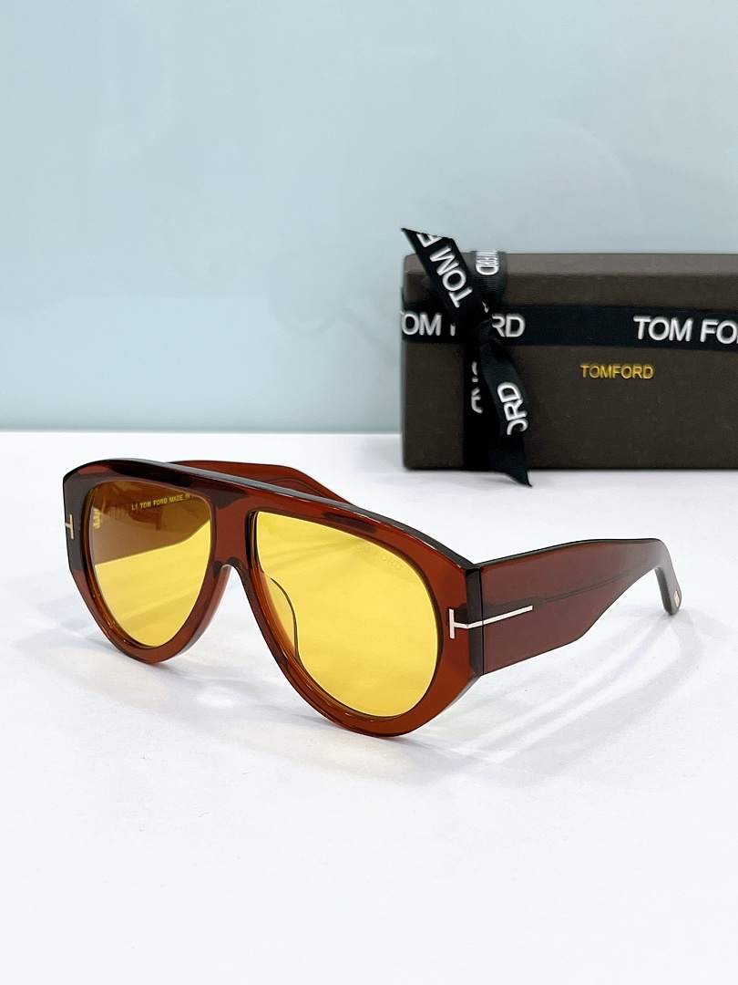 Tom Ford Sunglasses - Model TF-08