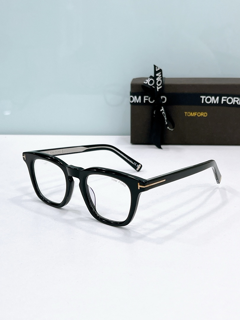 Tom Ford Sunglasses - Model TF-11