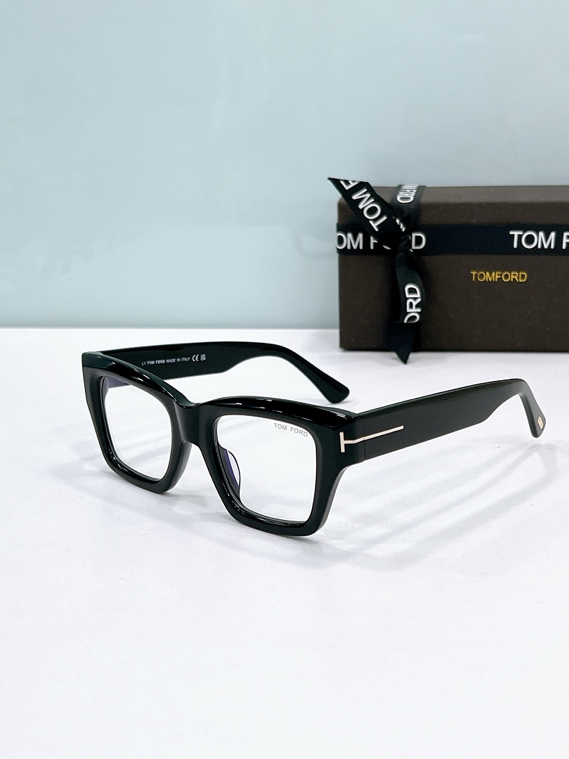 Tom Ford Sunglasses - Model TF-13