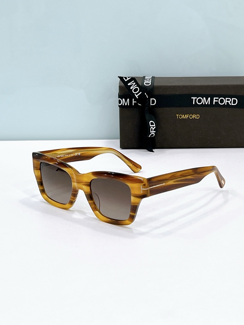 Tom Ford Sunglasses - Model TF-14