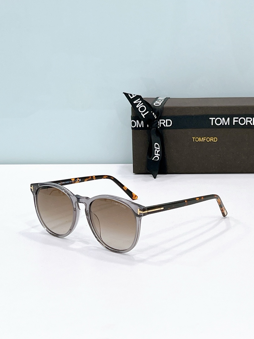 Tom Ford Sunglasses - Model TF-20