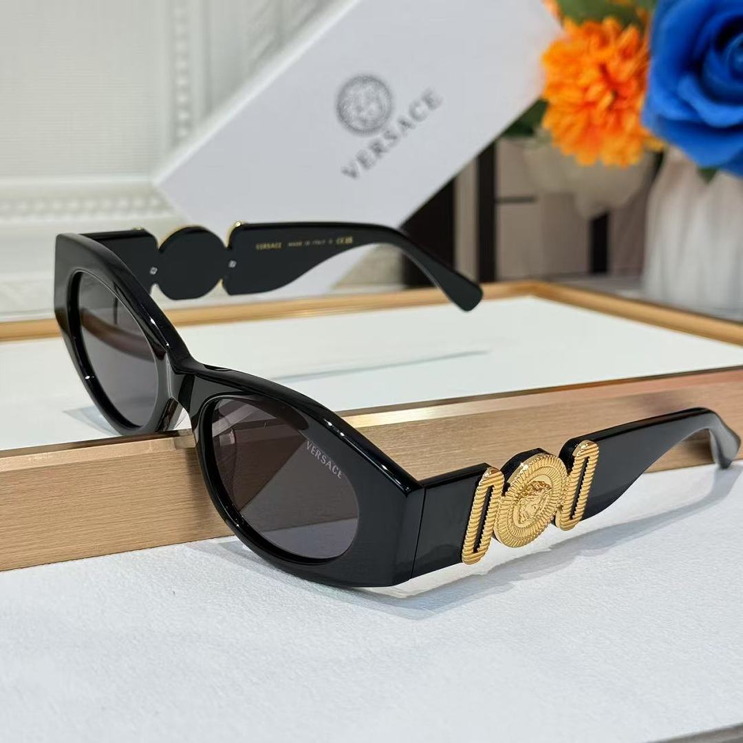 Versace Sunglasses - Model VS-04