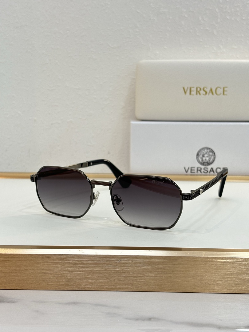 Versace Sunglasses - Model VS-18