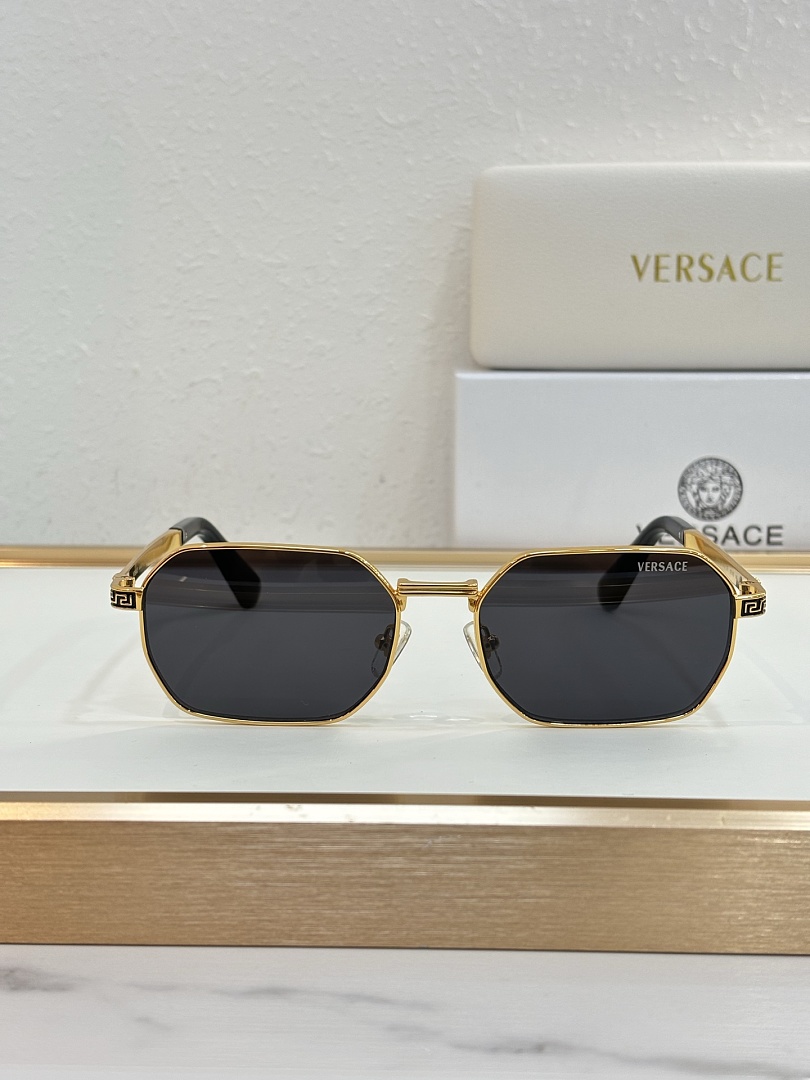 Versace Sunglasses - Model VS-19